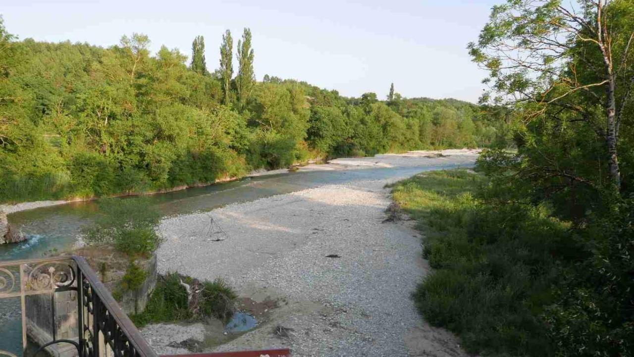 Готель -Moulin De Solaure- Aix-en-Diois Екстер'єр фото